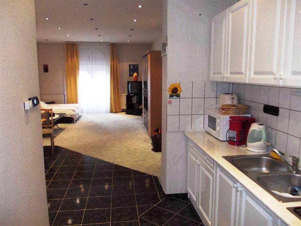 Astoria Panzio Bed & Breakfast Hévíz Eksteriør bilde
