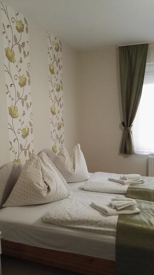 Astoria Panzio Bed & Breakfast Hévíz Eksteriør bilde