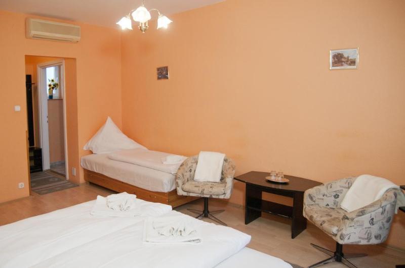 Astoria Panzio Bed & Breakfast Hévíz Eksteriør bilde