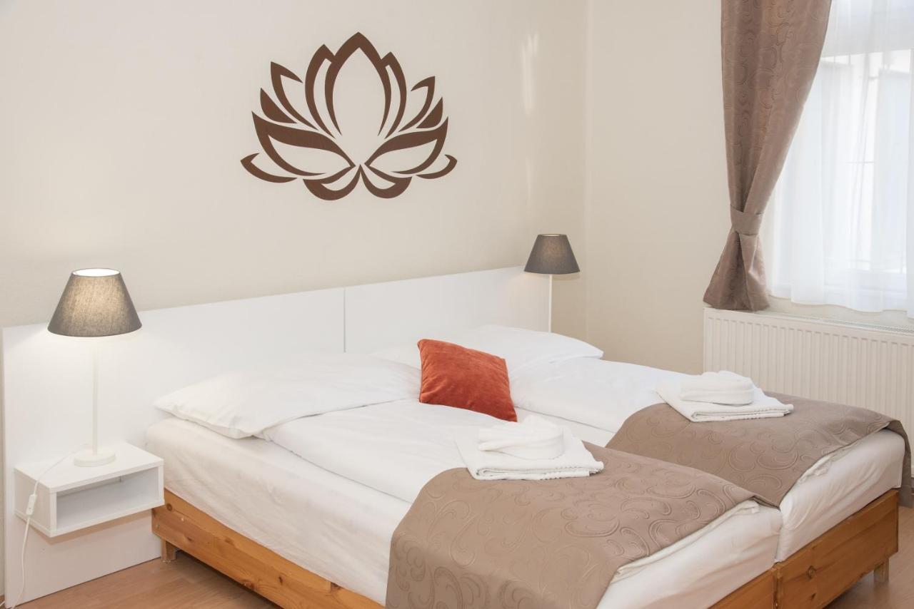 Astoria Panzio Bed & Breakfast Hévíz Eksteriør bilde